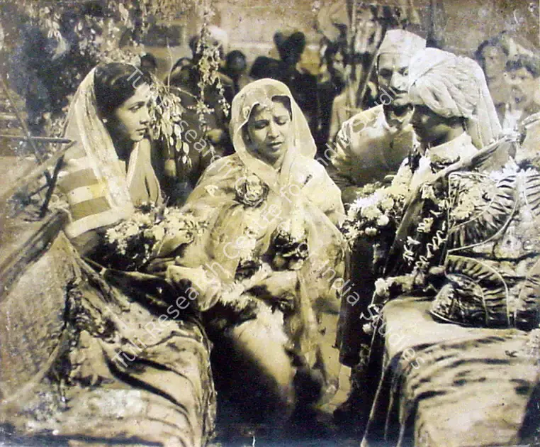 Mane, Anant (Director), Suhagan, 1954 | Photographic Still | CinemaEducation | 00888751