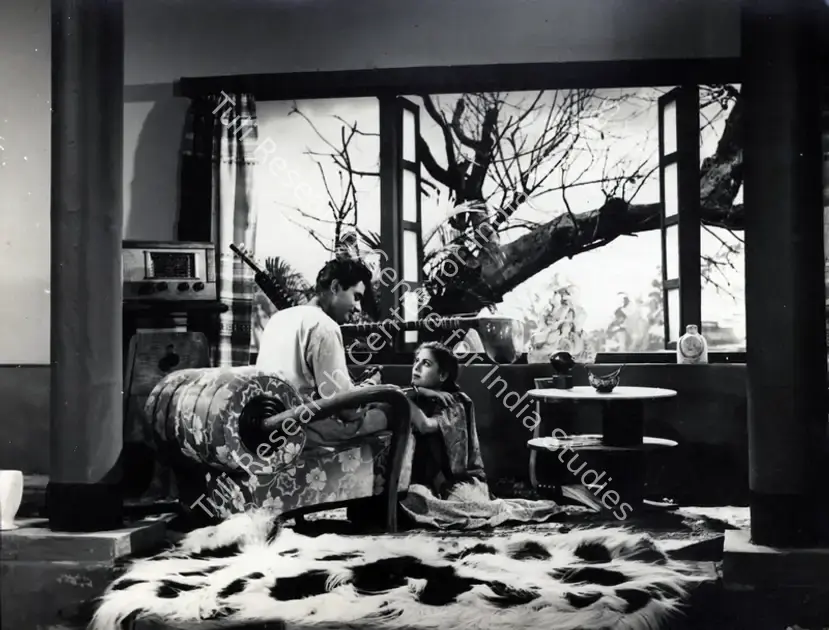 Majumdar, Phani (Director), Hum Bhi Insan Hai, 1948 | Photographic Still | CinemaEducation | 00885525