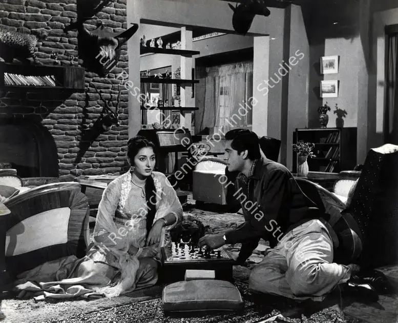 Dhuri, D.K. (Cinematographer), Love In Simla, 1960 | Photographic Still | CinemaEducation | 00886052