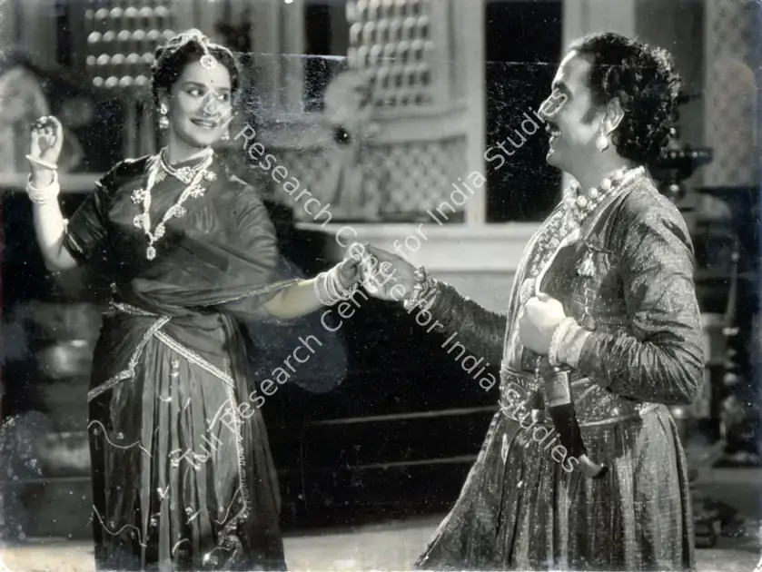 Pawar, G.P. (Director), Ratnamanjari, 1955 | Photographic Still | CinemaEducation | 00887579