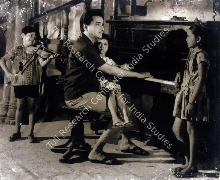 Barjatya, Tarachand (Producer), Taqdeer, 1967 | Photographic Still | CinemaEducation | 00887715