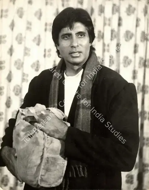 Anand, Tinnu (Director), Main Azaad Hoon, 1989 | Photographic Still | CinemaEducation | 00809077