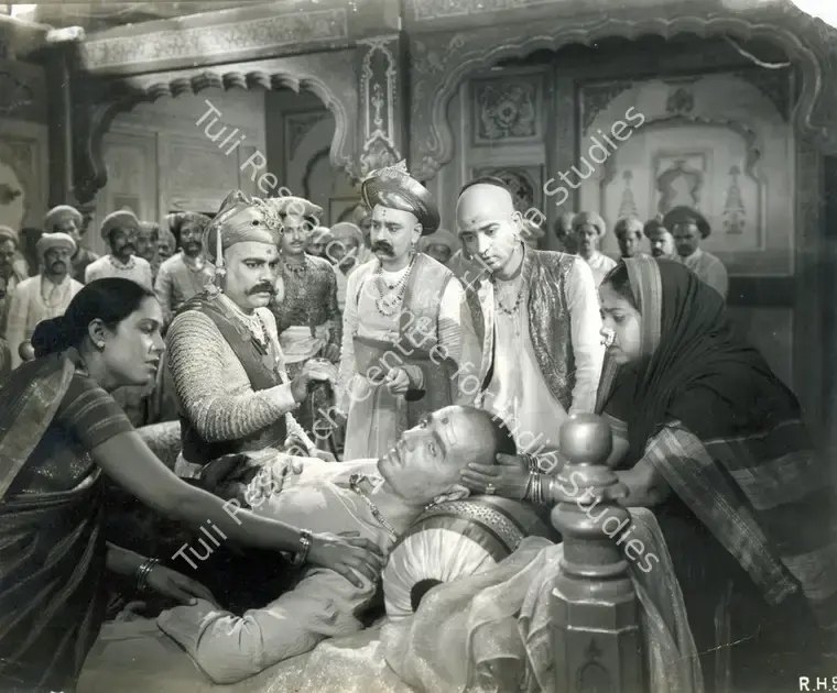 Damle, V. (Producer), Ramshastri, 1944 | Photographic Still | CinemaEducation | 00887562