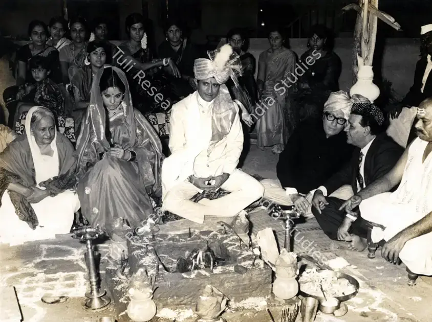 Ratra, V. (Cinematographer), Tere Mere Sapne, 1971 | Photographic Still | CinemaEducation | 00887865