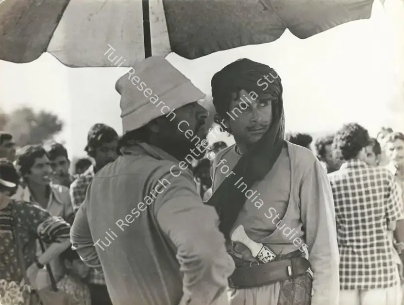 Govind (Cinematographer), Junoon, 1979. Shashi Kapoor And Shyam Benegal On The Sets | Working Still | CinemaEducation | 00890866