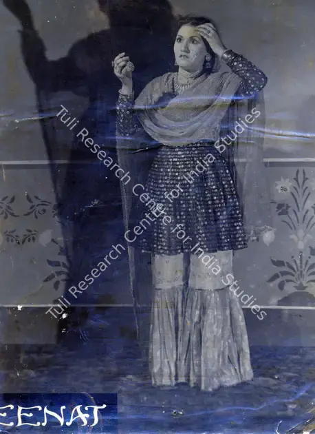 Rizvi, Shaukat Hussain (Director), Zeenat, 1945 | Photographic Still | CinemaEducation | 00888648