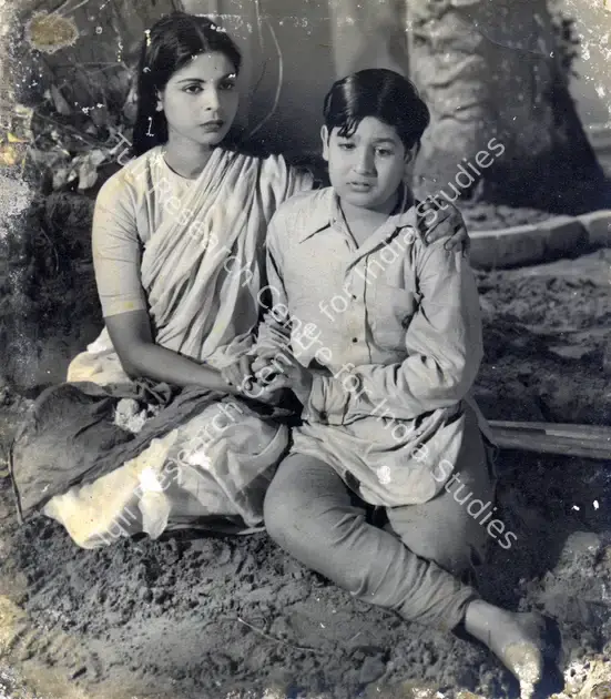 Ghatwal, Manohar (Director), Jagriti, 1949 | Photographic Still | CinemaEducation | 00885620